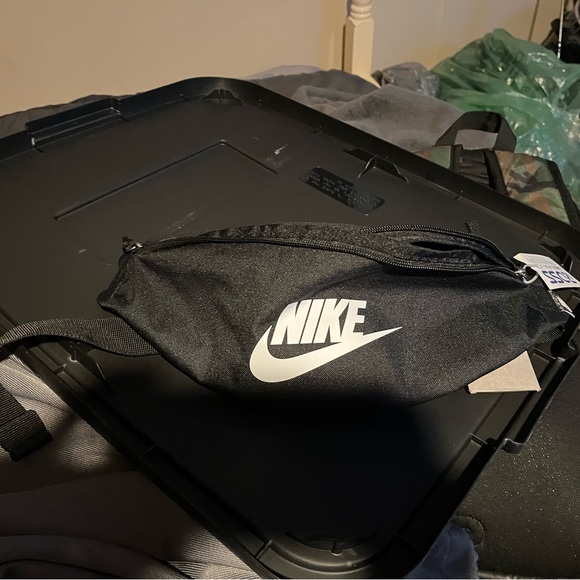 Nike belt bag - Picture 2 of 2